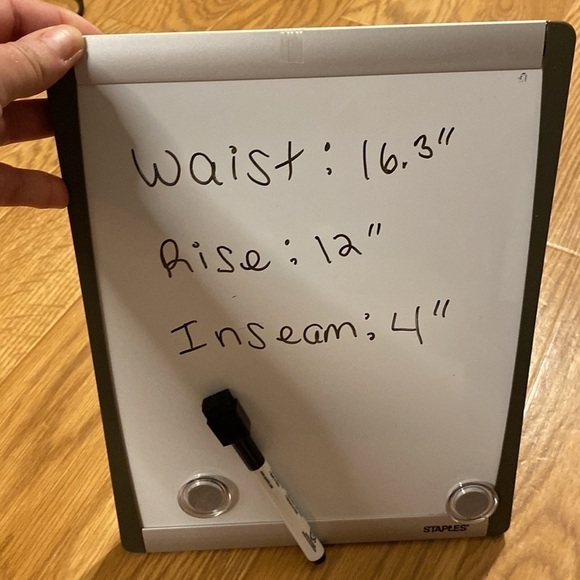 CHEROKEE Women’s Tan  Shorts Casual Wear (Size 12) - Picture 10 of 10